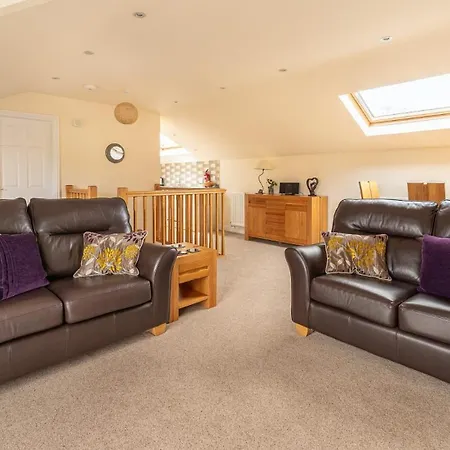 Abbotsgarth Heights *